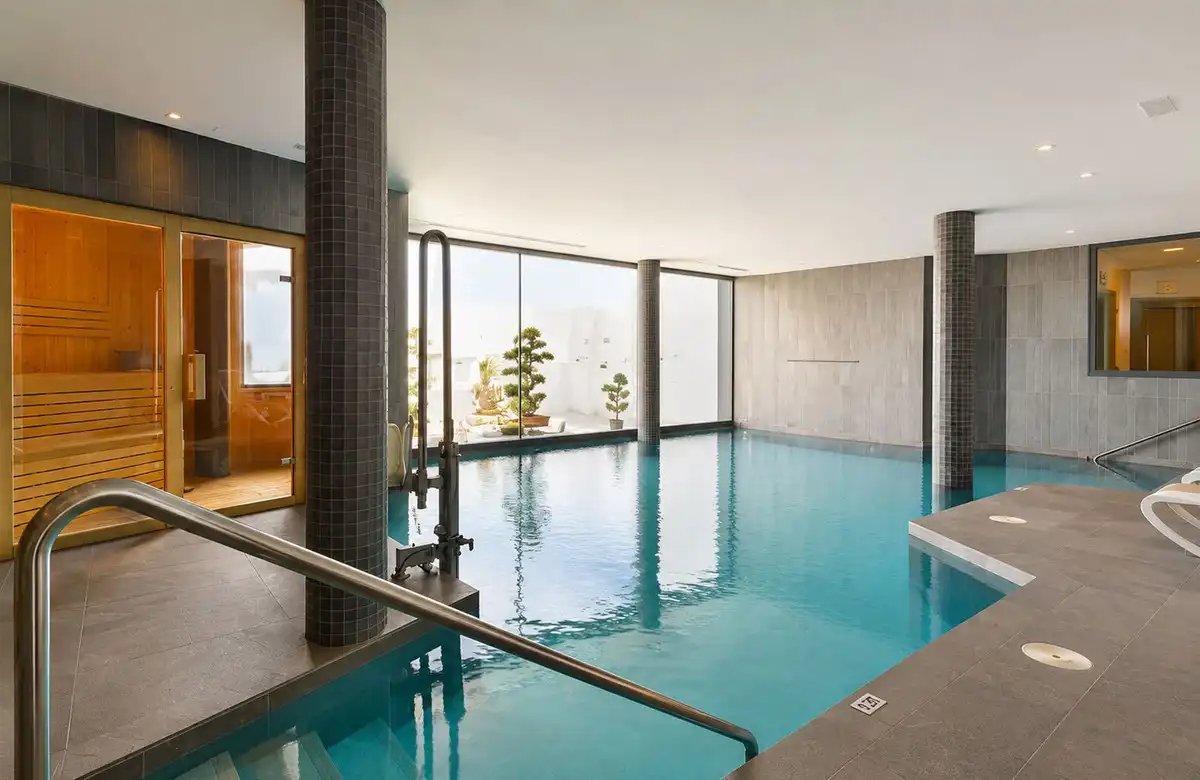 Swimming pool of Apartments for sale in Estepona  with Air Conditioner, Terrace and Storage room
