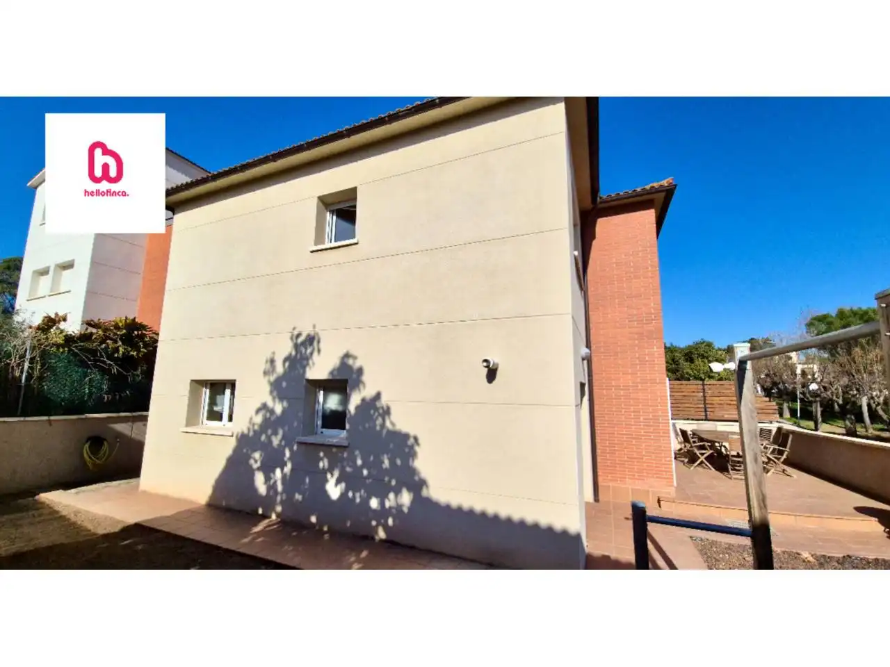 Casa aparellada amb jardí en venda a Calle Josep Munné Vidal, imagen 25