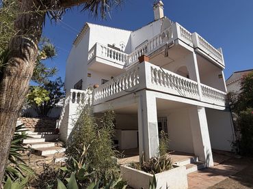Villa con piscina in vendita a Avda Pescia - Ctra de Frigiliana