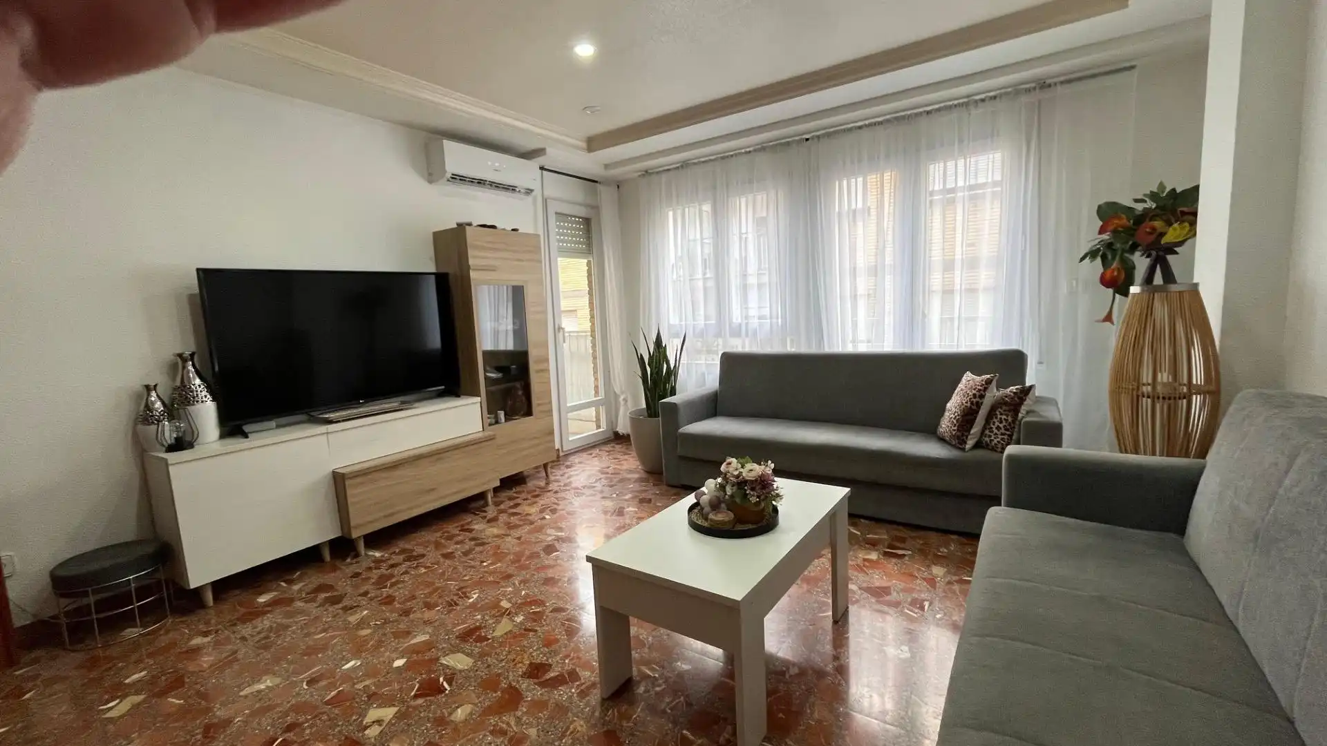 Living room of Flat for sale in Elche / Elx  with Air Conditioner, Furnished and Balcony