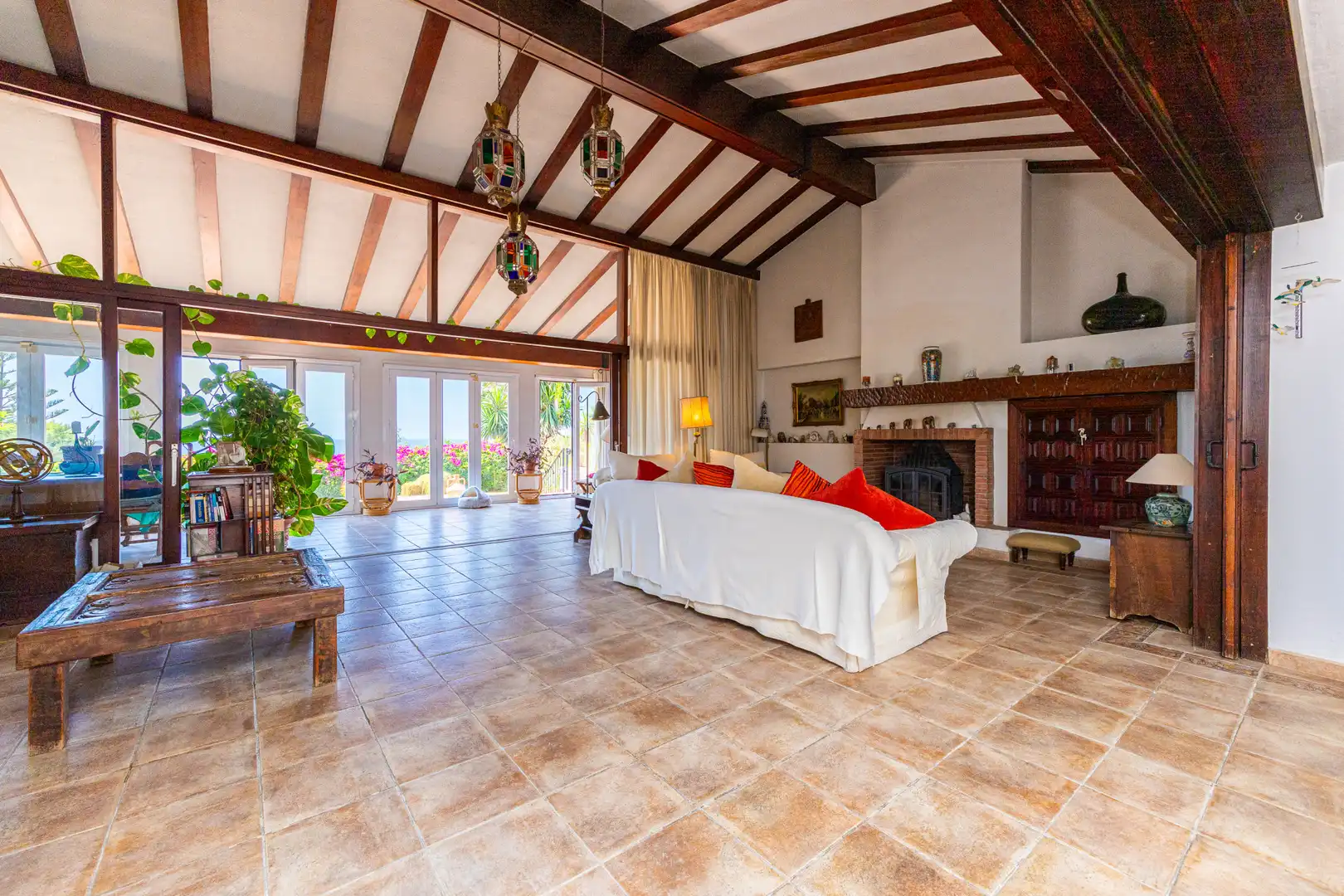 Sala d'estar de Casa o xalet en venda en Mijas amb Aire condicionat, Jardí privat i Terrassa