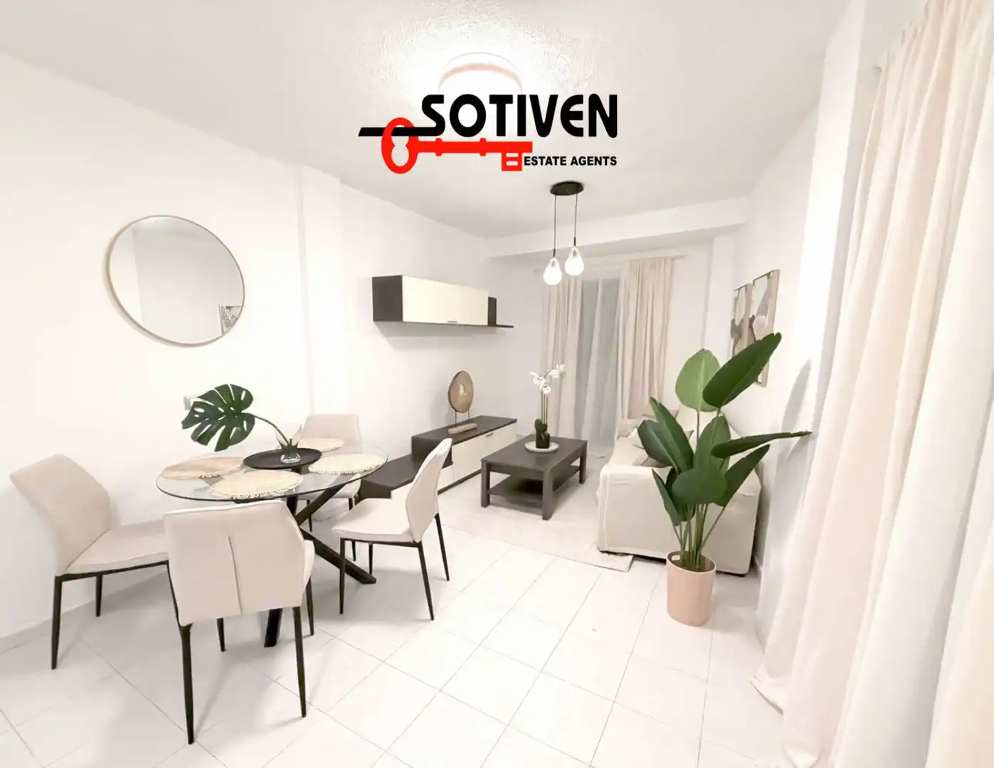 Sala d'estar de Apartament en venda en Adeje amb Traster