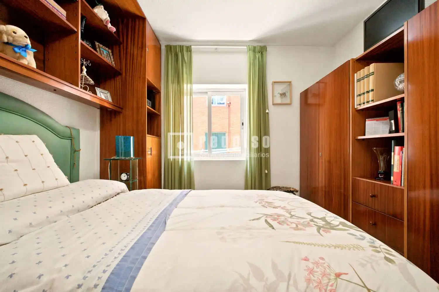 Bedroom of Flat for sale in Madrid  with Heating, Private garden and Parquet flooring