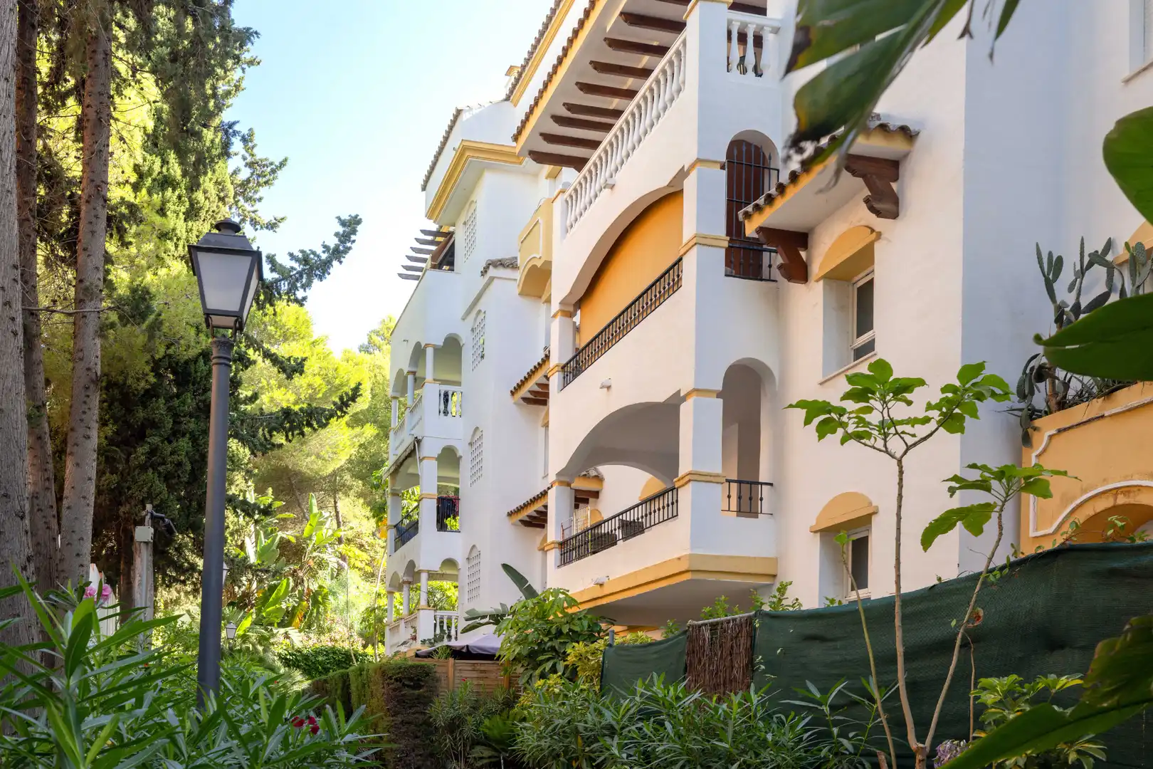 Außenansicht von Dachboden zum Verkauf in Marbella mit Klimaanlage, Heizung und Terrasse
