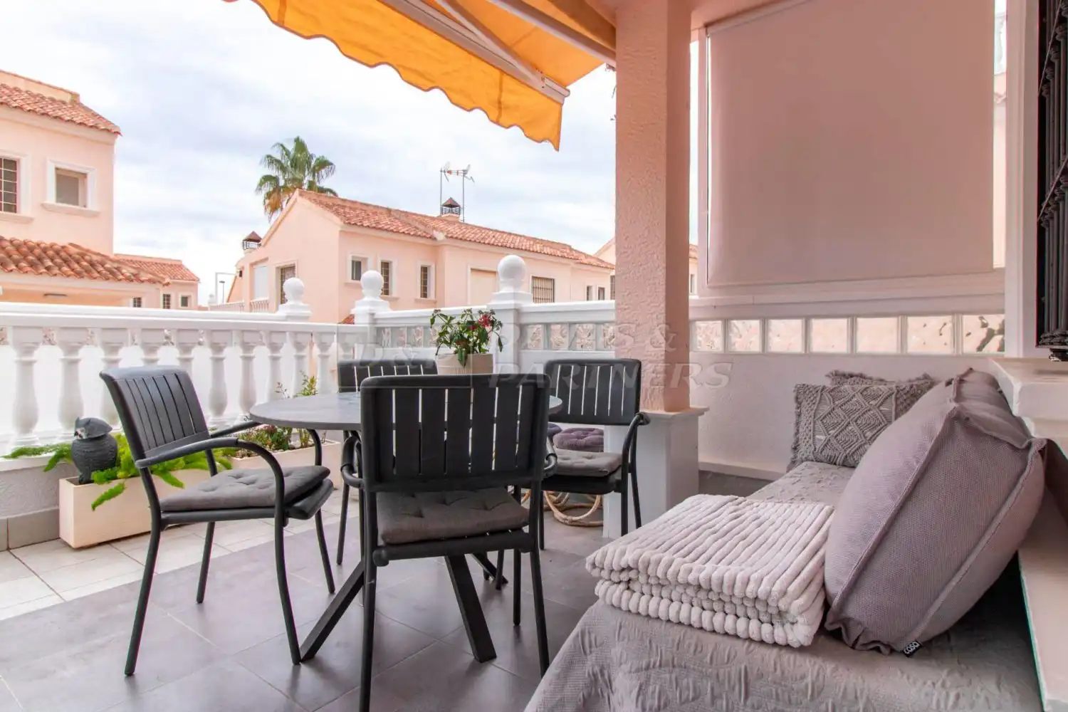 Maison mitoyenne avec piscine à vendre à Playa de los Locos, imagen 3