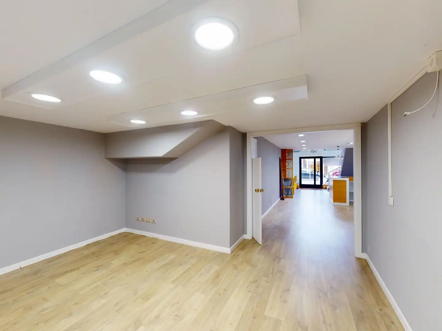 Business premises for sale in Avenida Álvaro Cunqueiro, imagen 16