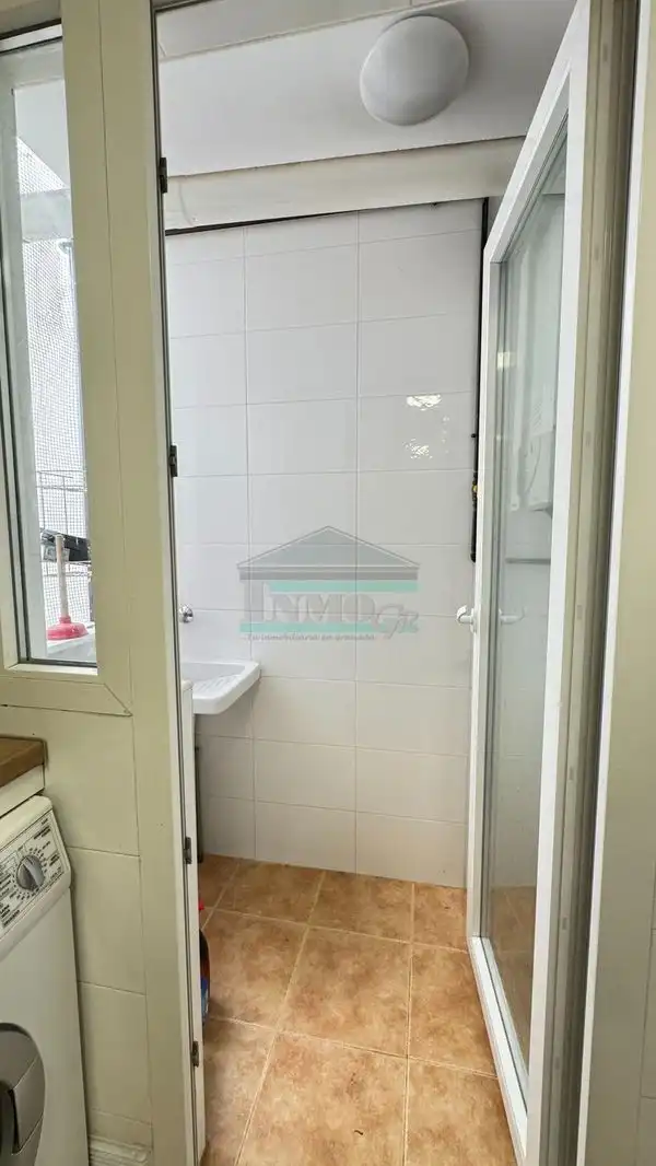 Bathroom of Flat for rent in Armilla  with Air Conditioner, Furnished and Oven