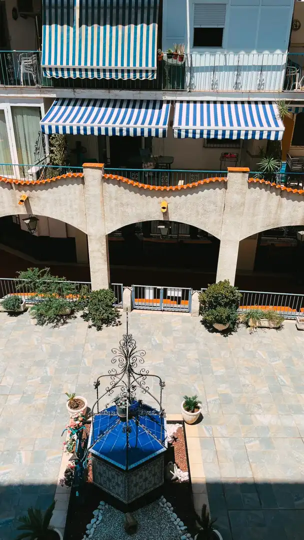 Vista exterior de Piso en venta en Benidorm con Aire acondicionado, Terraza y Balcón