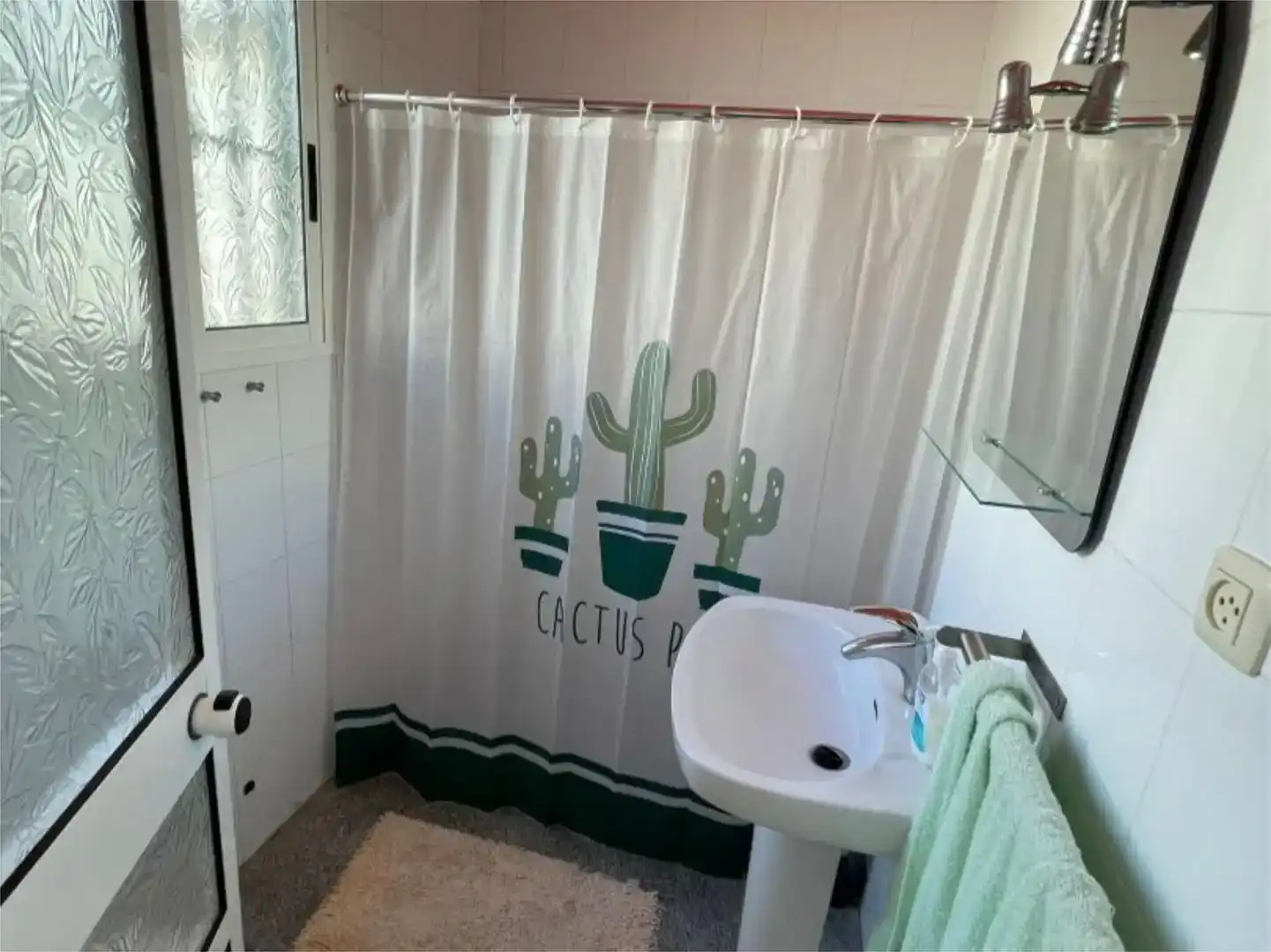 Baño de Casa o chalet en venta en Cuevas Bajas con Aire acondicionado, Jardín privado y Amueblado