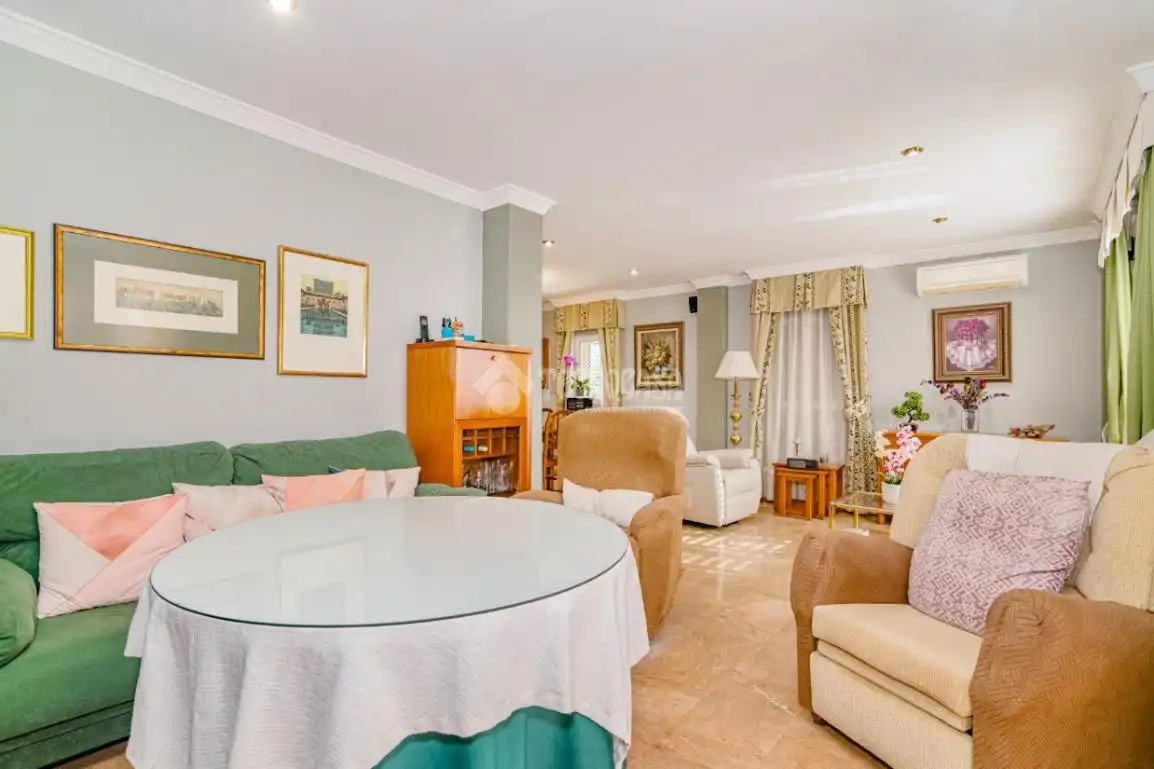 Living room of Houses for sale in Cenes de la Vega  with Terrace and Swimming Pool