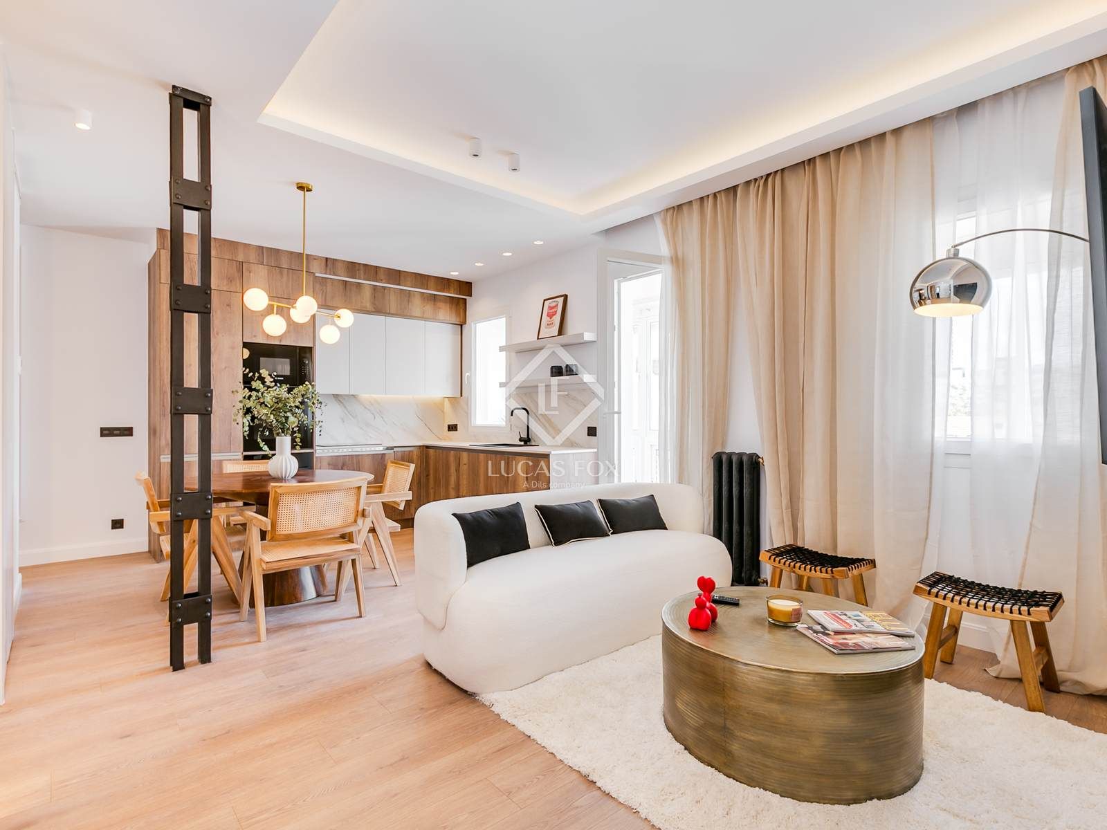 Sala d'estar de Pis en venda en  Madrid Capital amb Aire condicionat, Calefacció i Terrassa