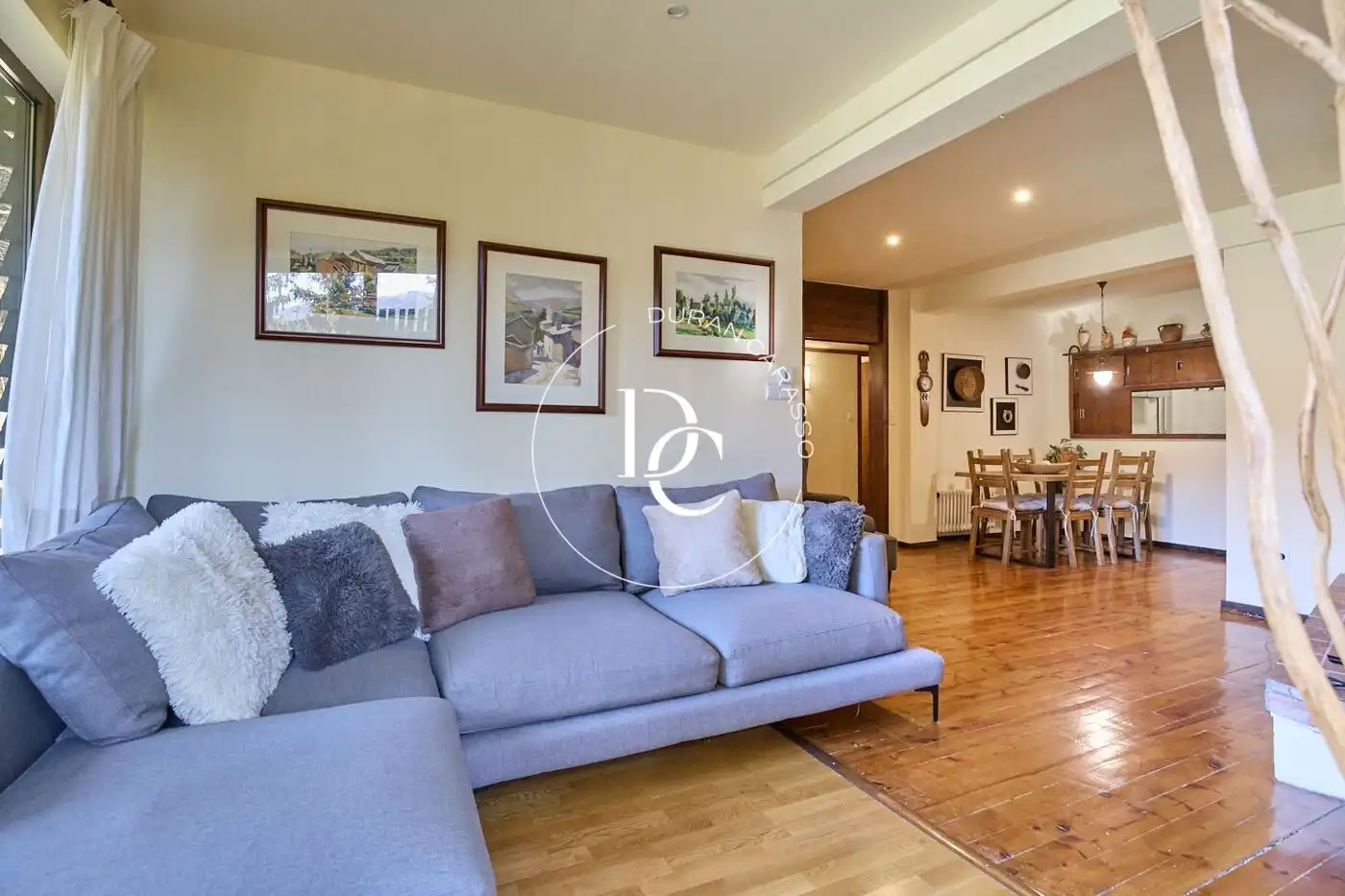 Sala de estar de Piso en venta en Alp con Calefacción, Terraza y Amueblado