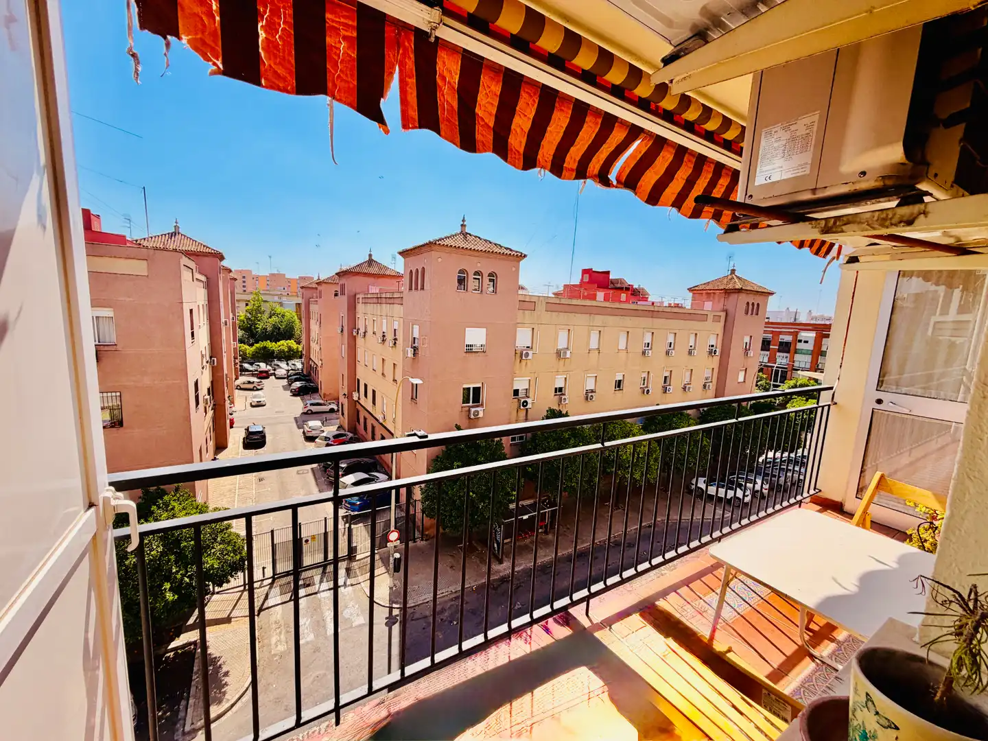 Exterior view of Flat for sale in Sevilla  with Air Conditioner and Terrace