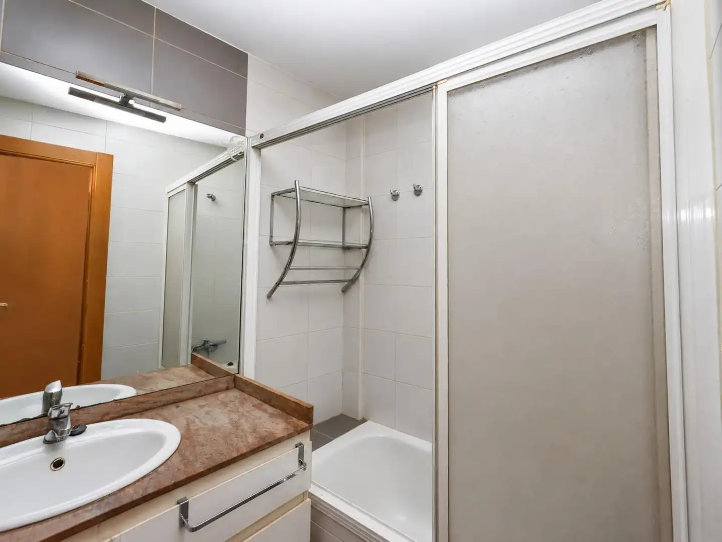 Baño de Piso en venta en Cúllar Vega