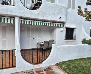 Jardín de Apartamento en venta en Chiclana de la Frontera con Terraza, Piscina y Piscina comunitaria