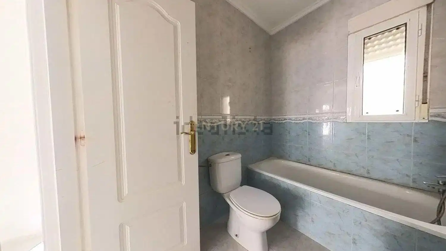 Baño de Casa adosada en venta en Rojales con Piscina comunitaria