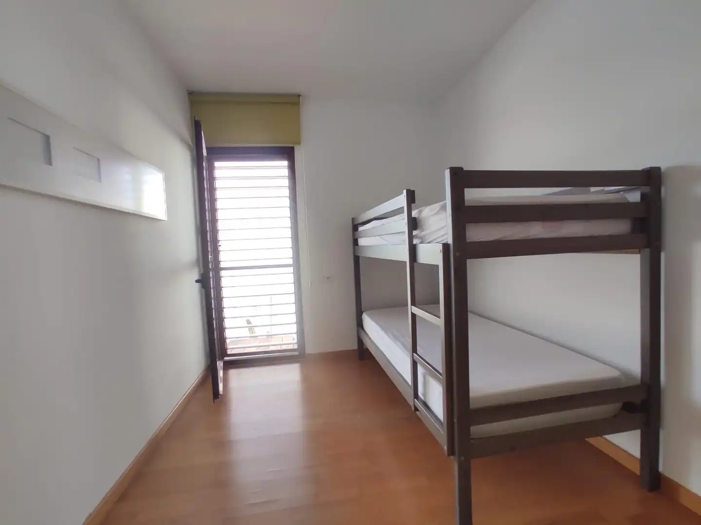 Habitación de Casa o chalet de alquiler en Montequinto con Aire acondicionado, Calefacción y Jardín privado