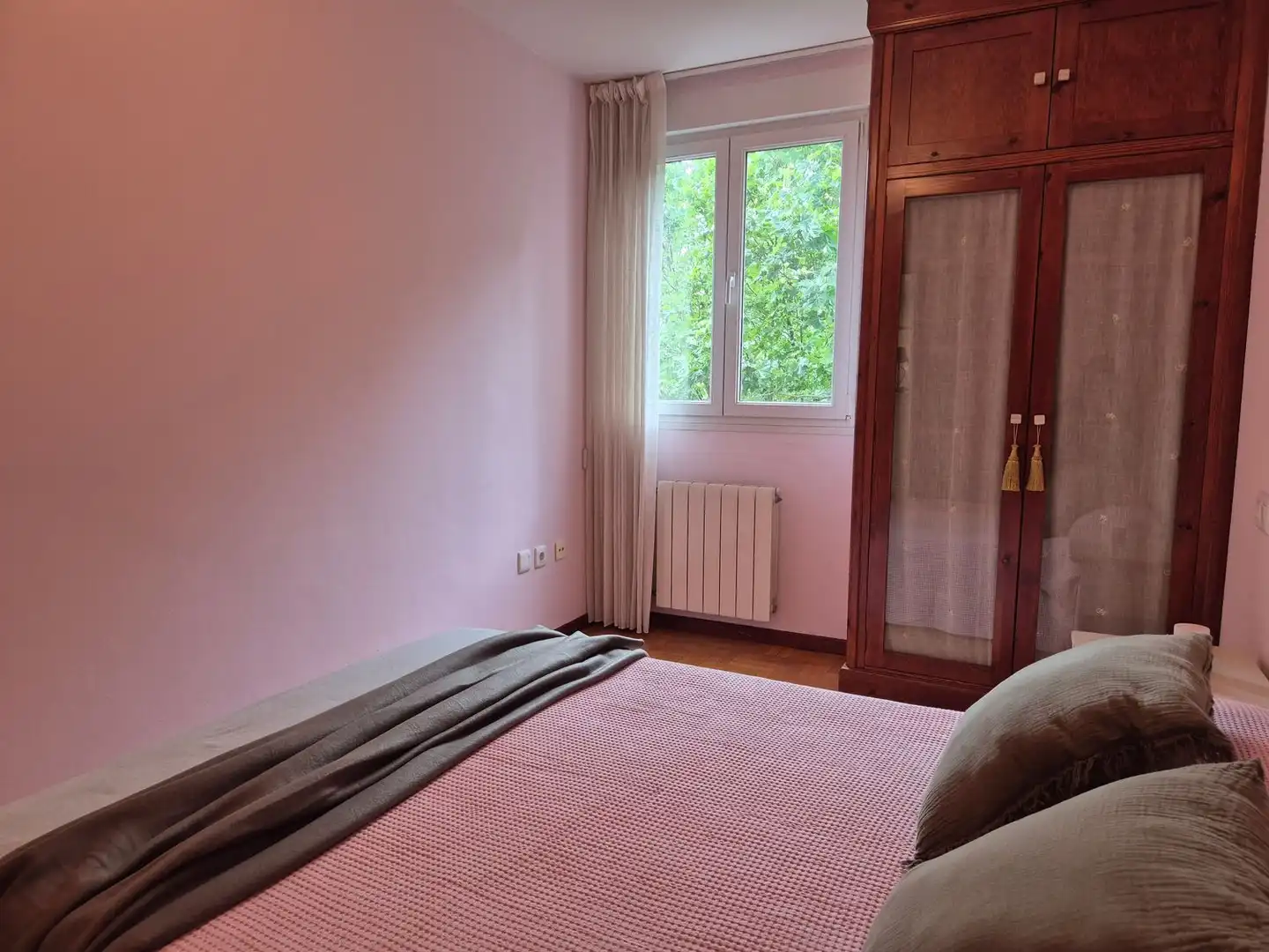 Schlafzimmer von Wohnung zum Verkauf in Gijón  mit Heizung, Abstellraum und Schwimmbad