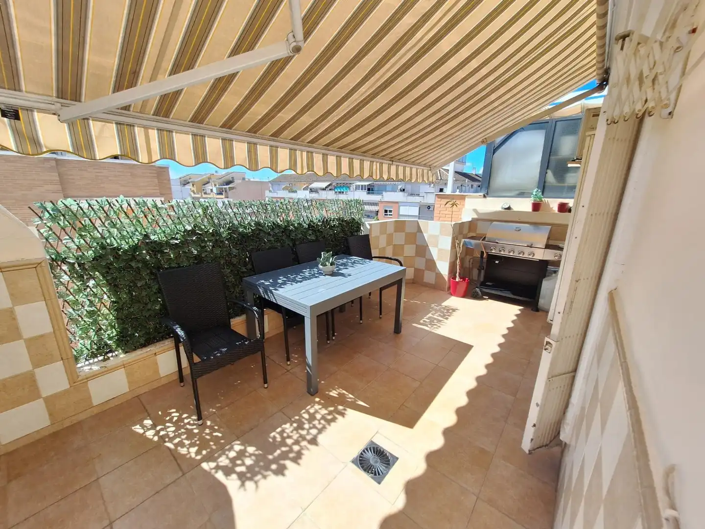 Penthouse with lift for sale in Casc Urbà, imagen 3