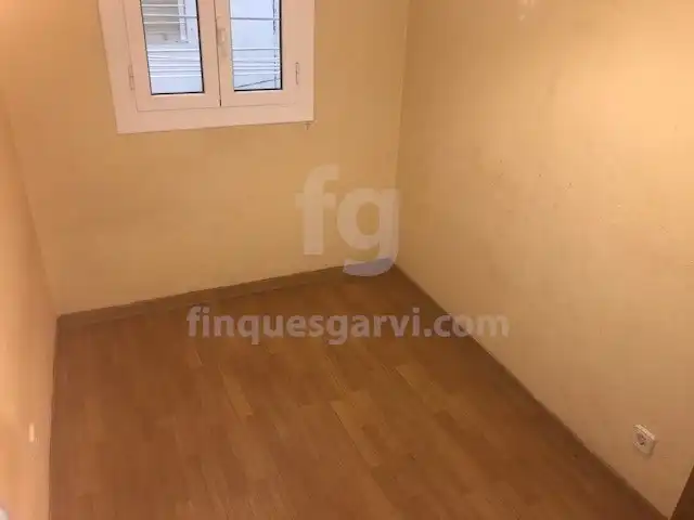 Habitación de Piso en venta en L'Hospitalet de Llobregat con Aire acondicionado