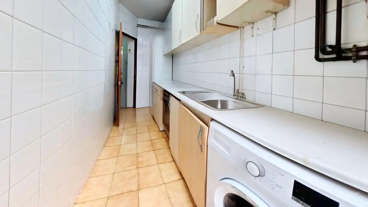 Kitchen of Flat for sale in  Madrid Capital  with Heating and Furnished