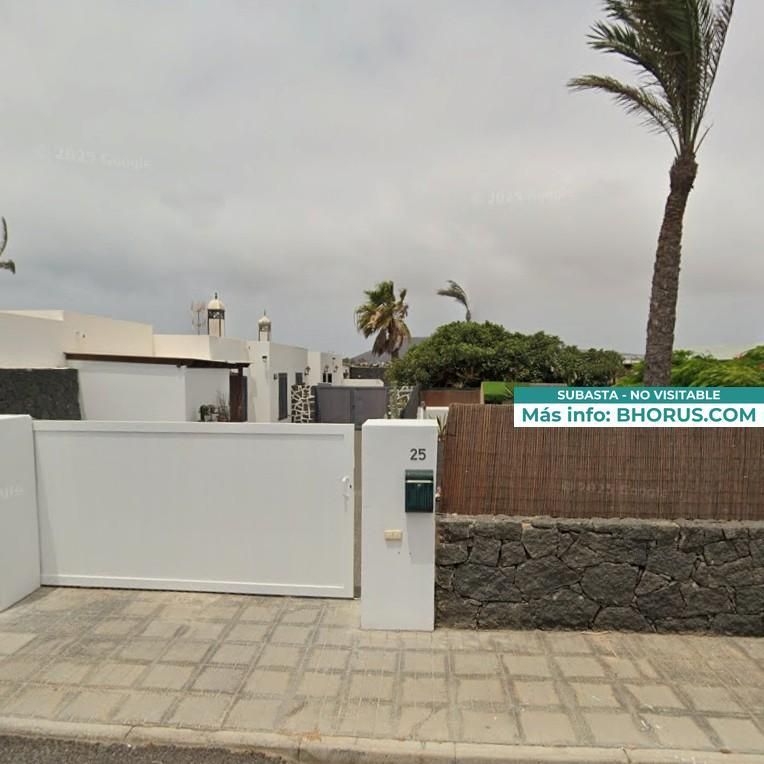Vista exterior de Casa o xalet en venda en Yaiza amb Jardí privat