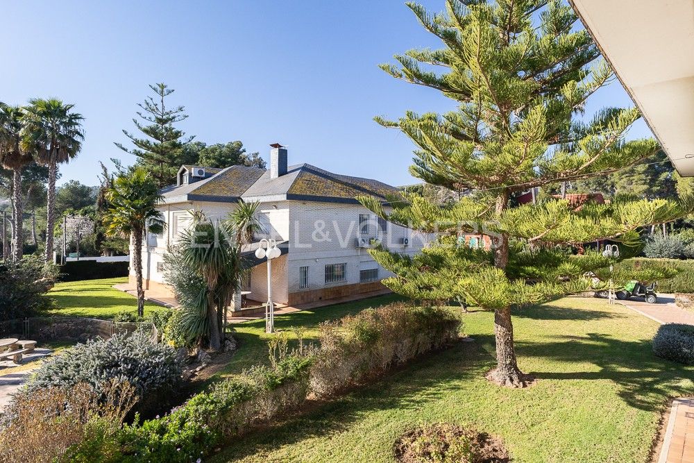Exterior view of House or chalet to rent in Torrent  with Air Conditioner, Heating and Private garden