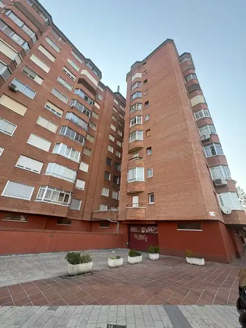 Flat with terrace for sale in Calle Parque Arturo León, imagen 2