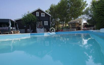 Piscina de Casa o xalet en venda en  Jaén Capital amb Aire condicionat