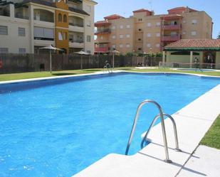 Piscina de Apartament en venda en Chipiona amb Jardí privat, Terrassa i Piscina comunitària