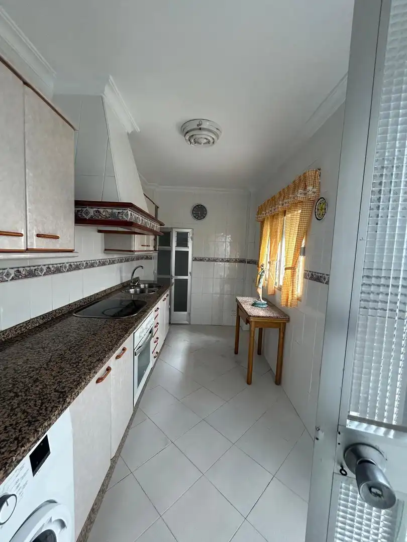 Cuina de Casa o xalet en venda en Utrera Ciudad 