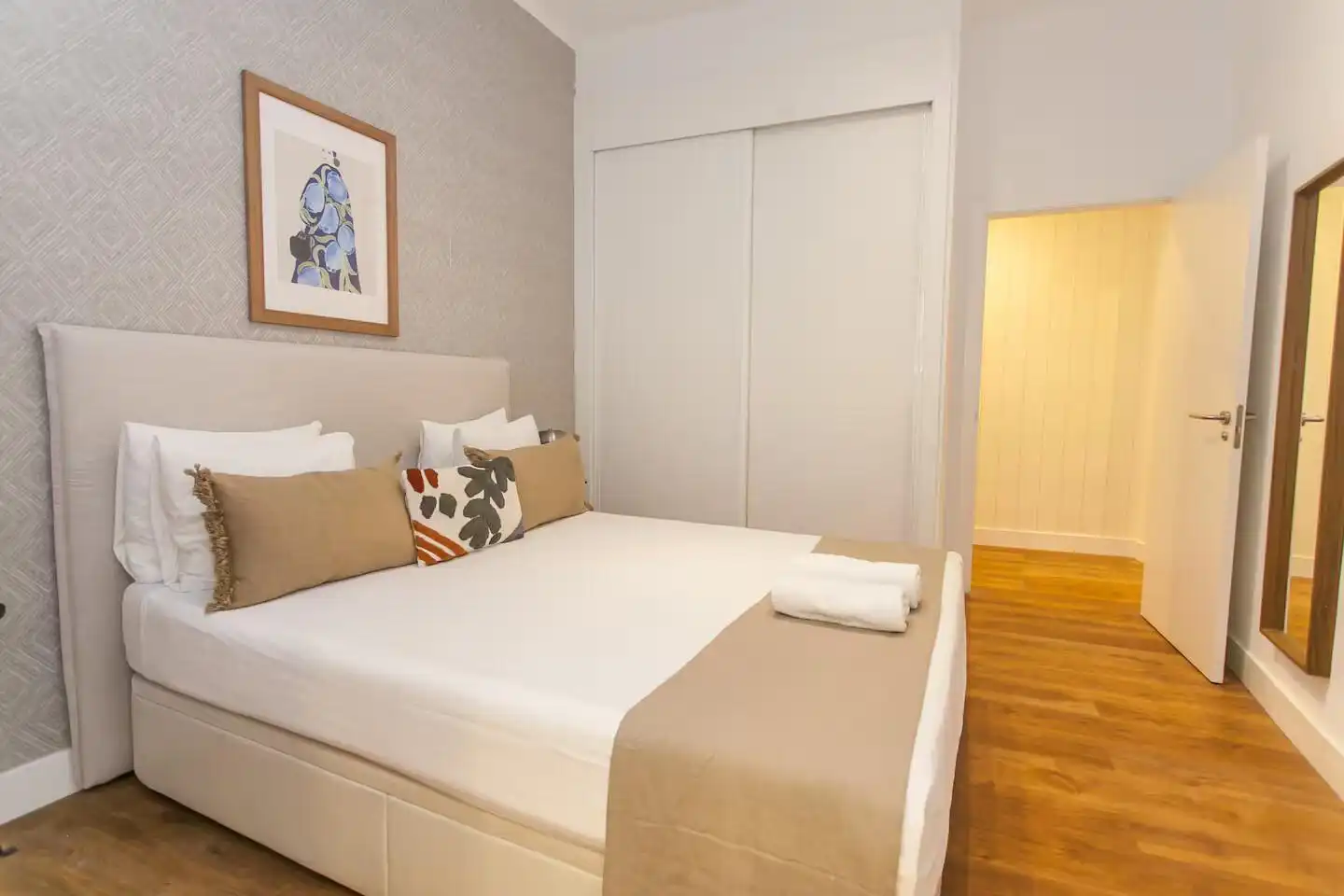 Schlafzimmer von Wohnungen zur Miete in Bilbao  mit Klimaanlage, Terrasse und Möbliert
