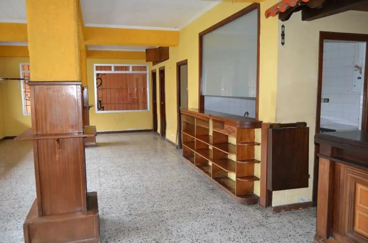 Local comercial en venda a Rúa Miguel de Cervantes, imagen 4