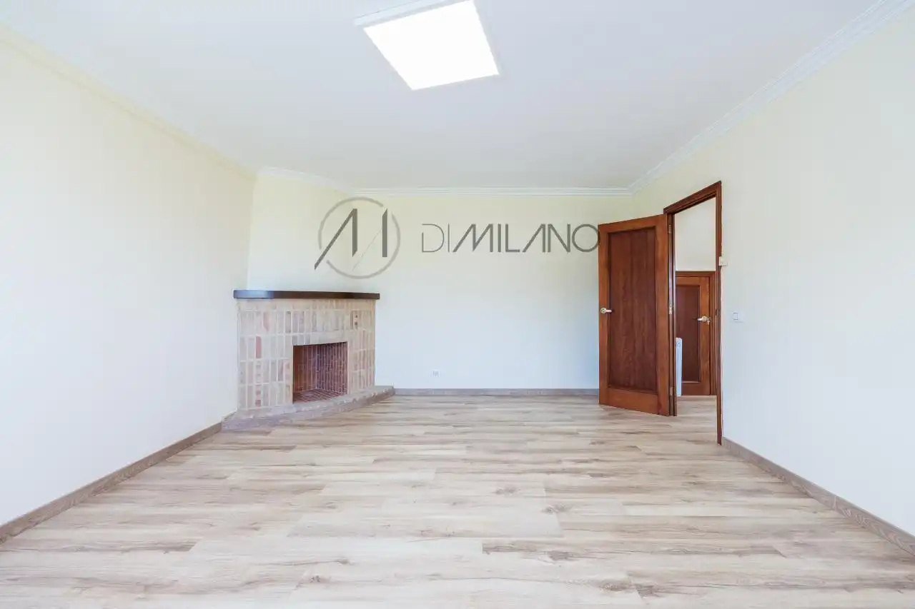 Sala de estar de Casa o chalet en venta en Vigo  con Calefacción, Jardín privado y Parquet