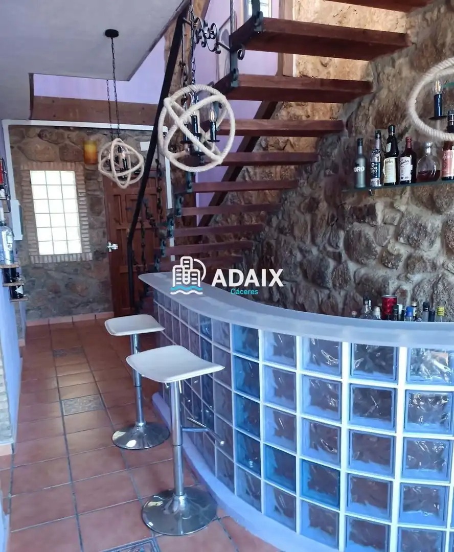Casa o chalet en venta en Montánchez con Terraza, Trastero y Piscina