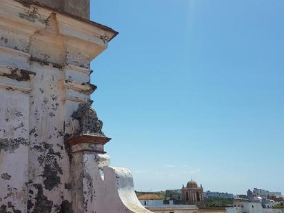 Vista exterior de Edifici en venda en Tarifa