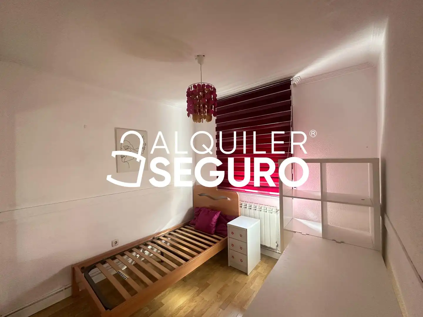 Bedroom of Flat for rent in Madrid  with Air Conditioner, Heating and Furnished