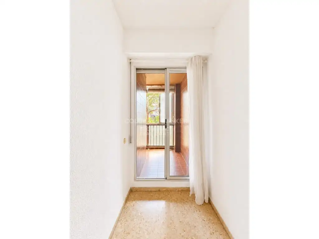 Bedroom of Flat for sale in Valencia