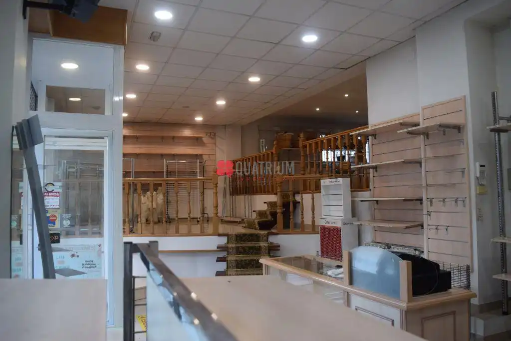 Business premises for sale in Sánchez Freire, imagen 5