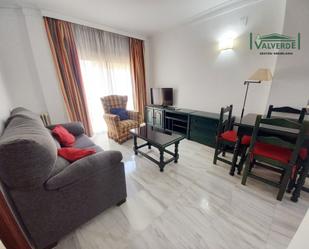 Living room of Flat to rent in  Granada Capital  with Air Conditioner, Heating and Furnished