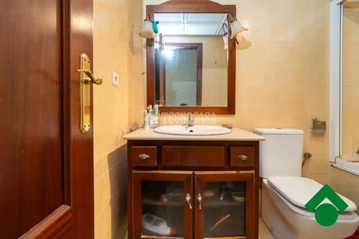 Baño de Piso en venta en Cártama con Aire acondicionado, Trastero y Balcón