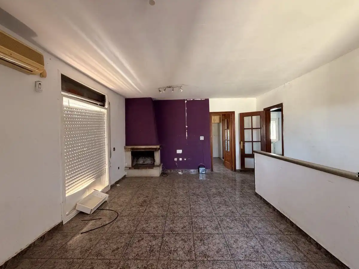 Wohnzimmer von Haus oder Chalet zum Verkauf in La Bisbal del Penedès mit Privatgarten, Schwimmbad und Balkon