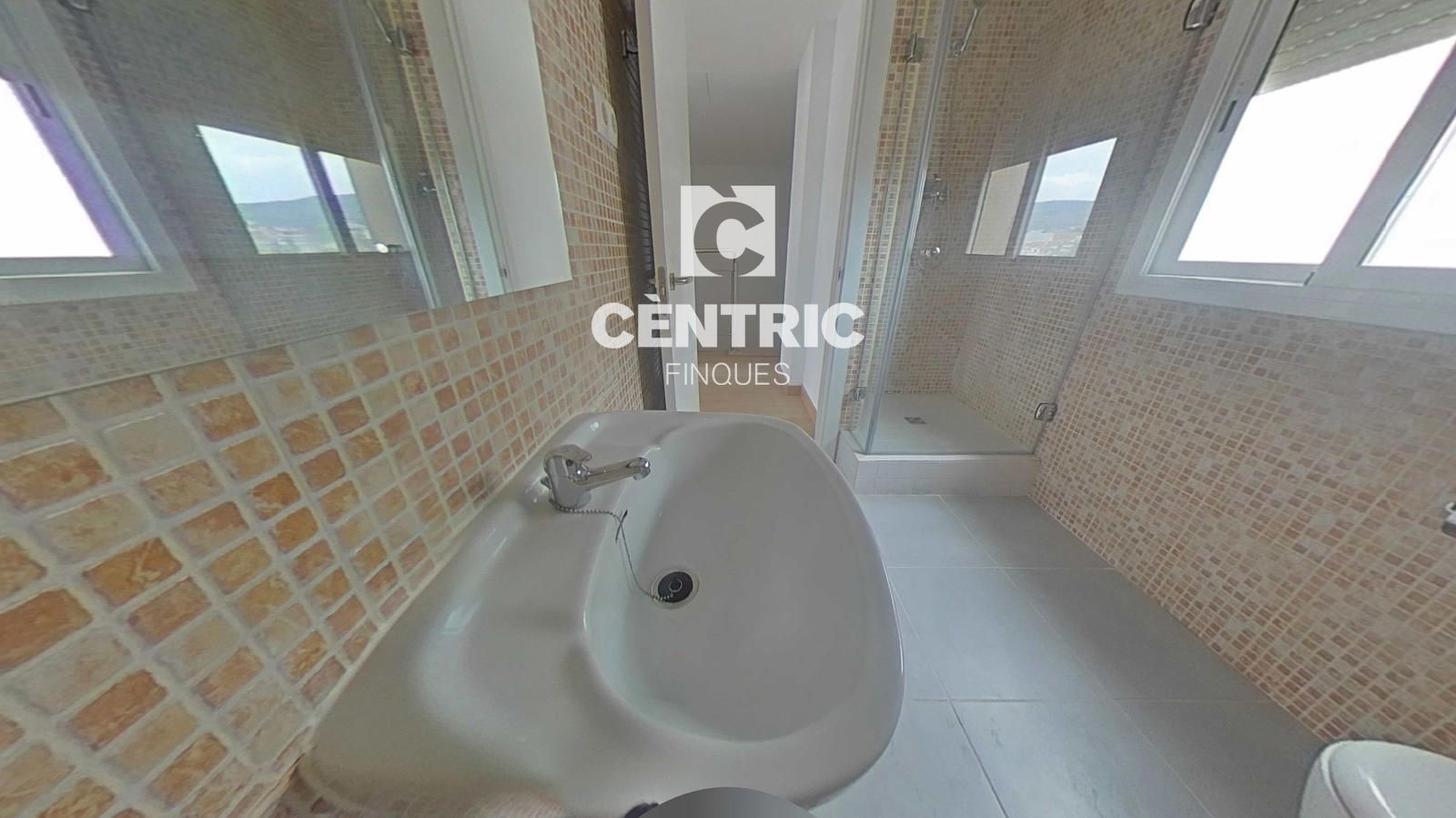 Bany de Pis en venda en Terrassa amb Terrassa
