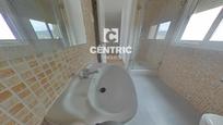 Bathroom of Flat for sale in Terrassa  with Terrace