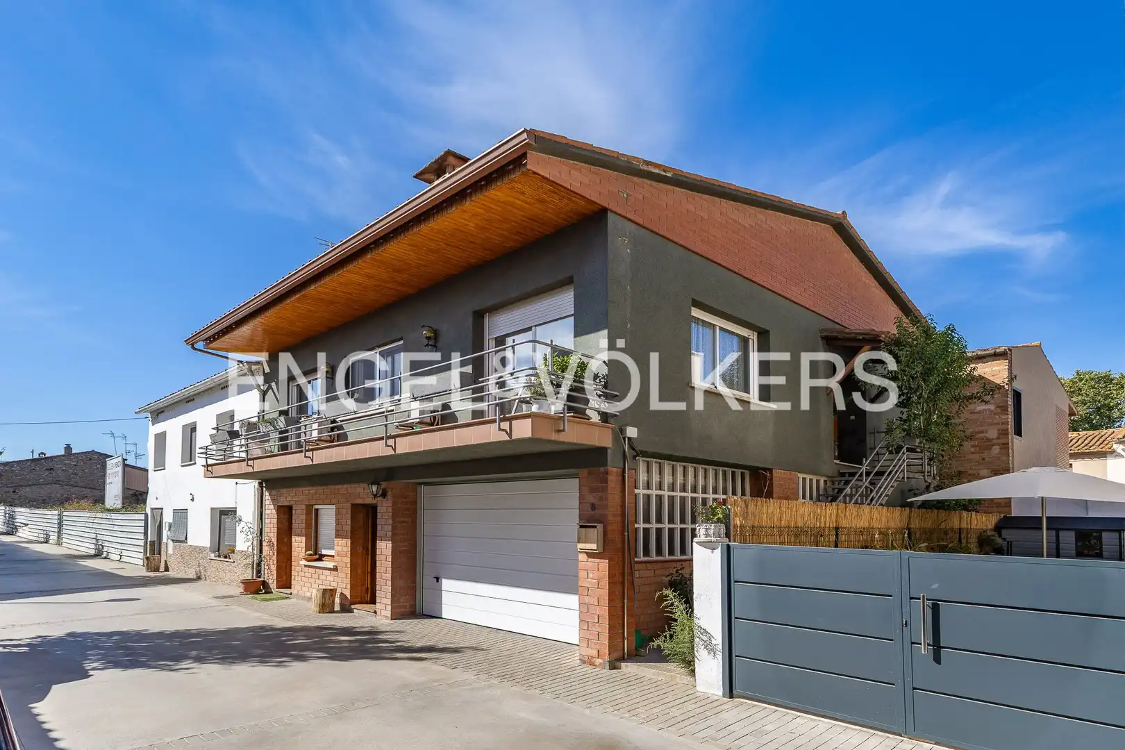Casa a schiera con terrazza in vendita a Santa Eulàlia de Ronçana