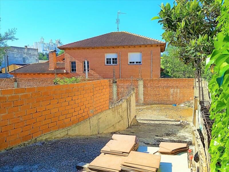 Flat for sale in FUENTE VIEJA, Iriépal - Taracena - Valdenoches