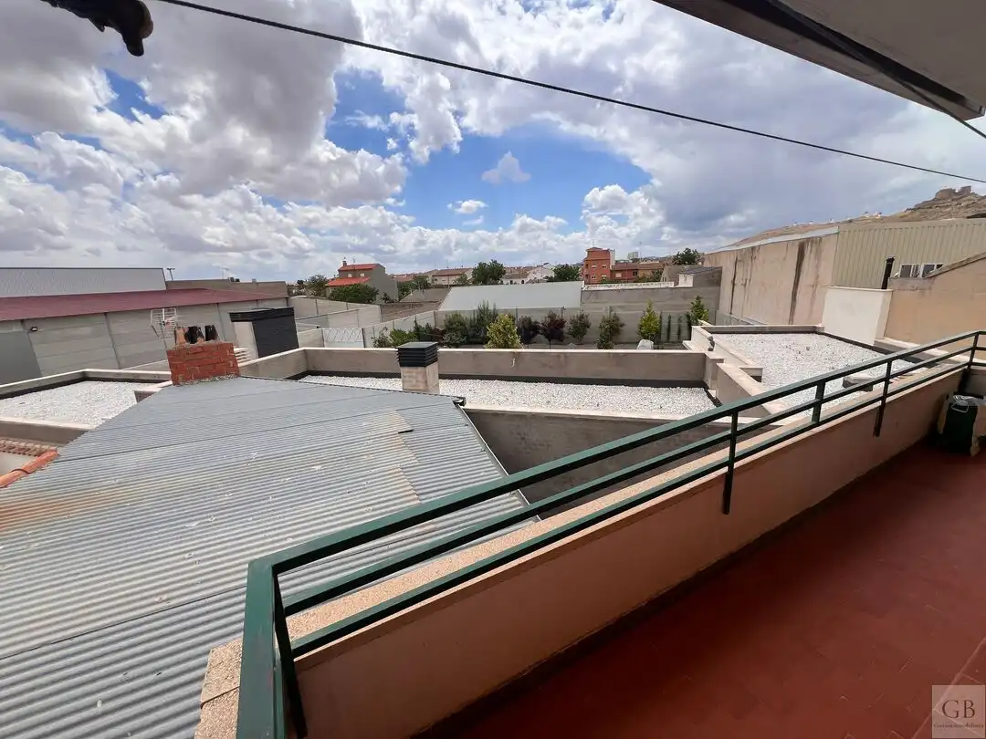 Terraza de Piso de alquiler en Consuegra con Calefacción