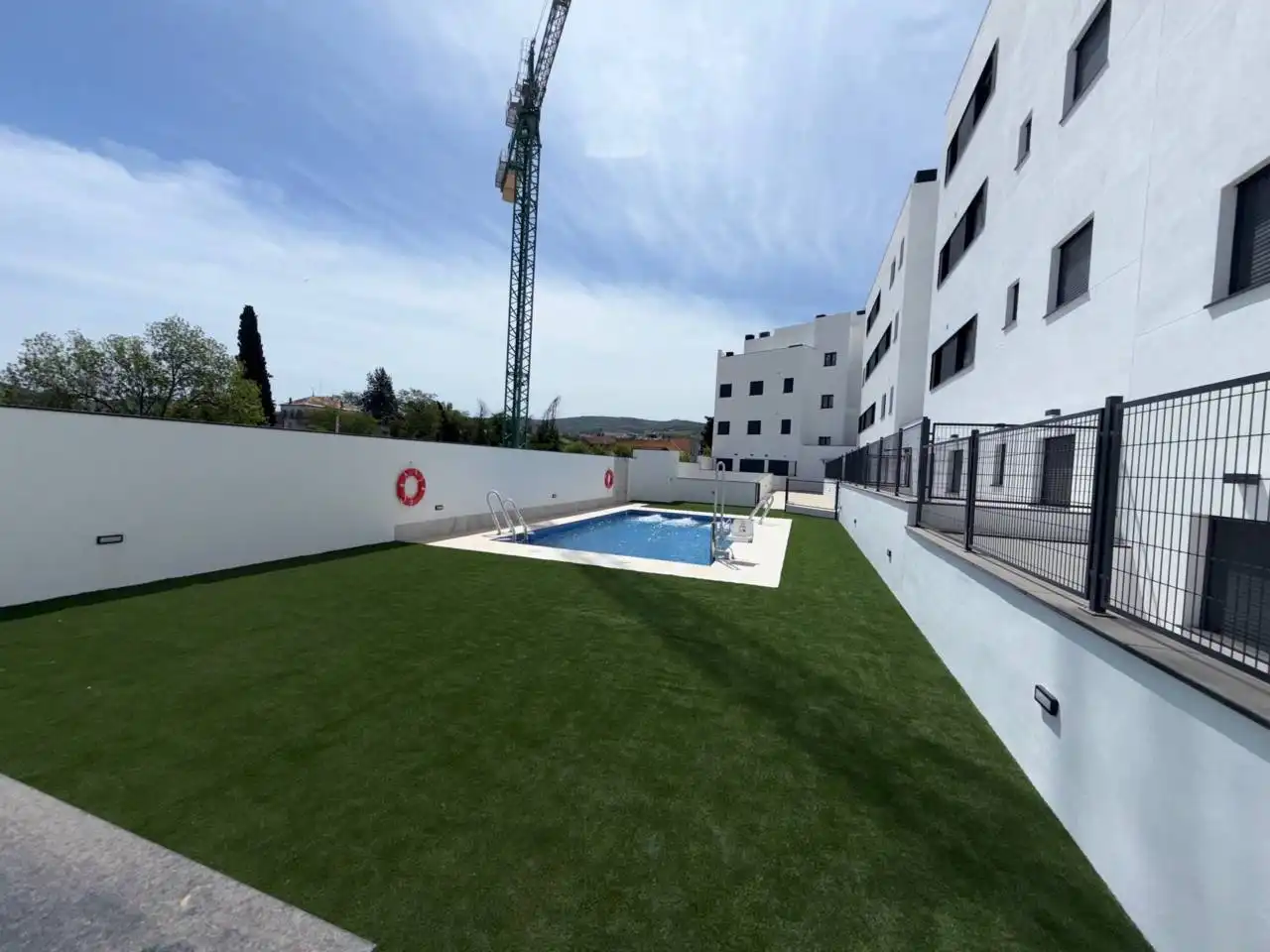 Piscina de Pis en venda en Lucena amb Aire condicionat, Traster i Balcó