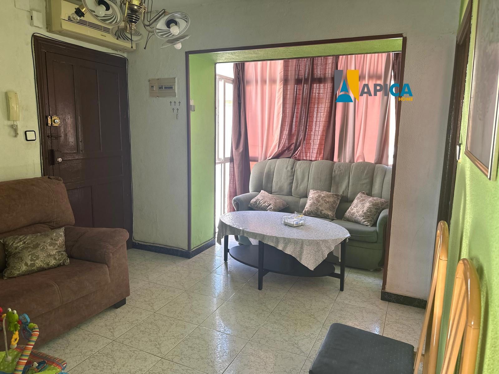 Sala d'estar de Pis en venda en El Puerto de Santa María amb Aire condicionat