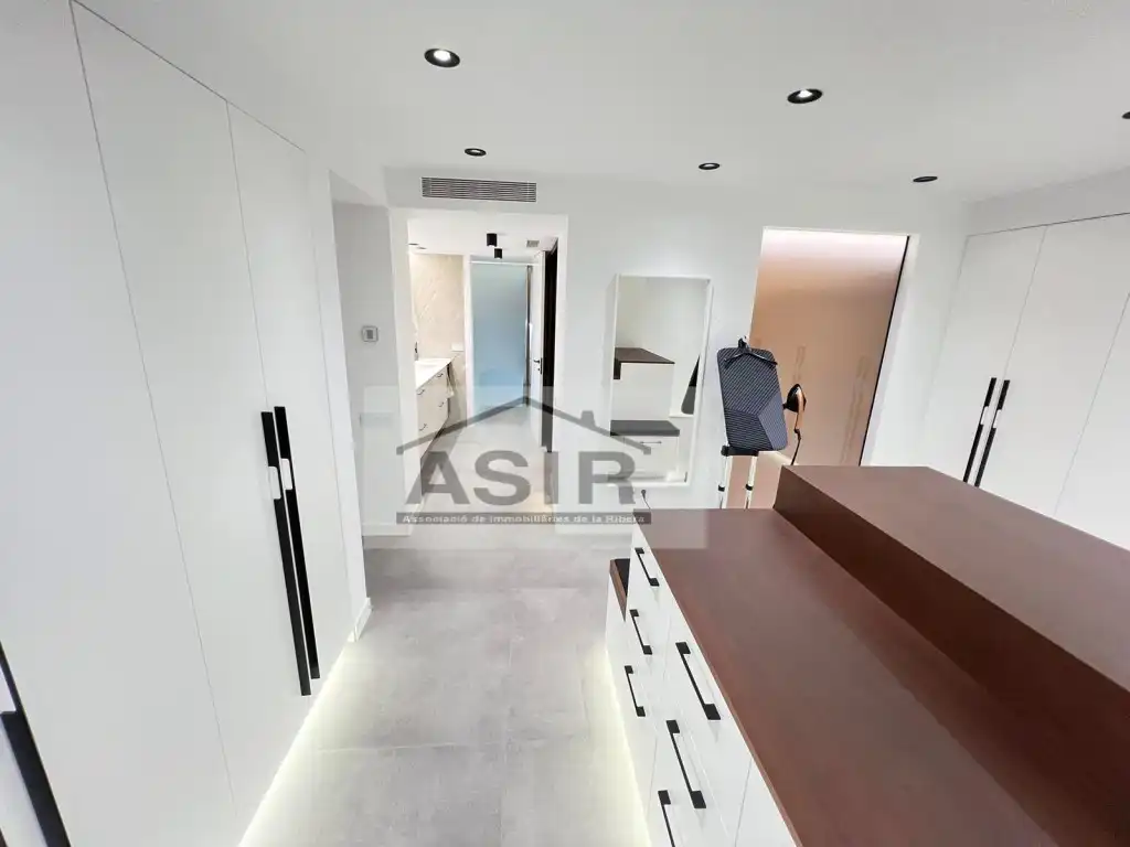 Houses for sale in Algemesí  with Air Conditioner and Swimming Pool